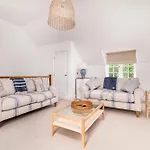 Nyaraló Retreats At Saltmoore *
