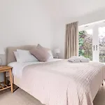 Nyaraló Retreats At Saltmoore