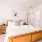 Nyaraló Retreats At Saltmoore *