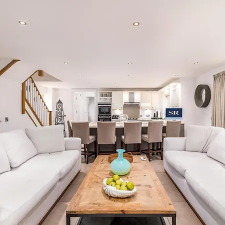 Holiday home Retreats At Saltmoore *